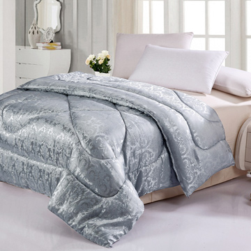 belle vie 台湾制 超轻柔中空纤维竹炭被180x210cm