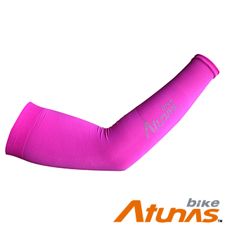 【ATUNAS 歐都納】涼感無縫防曬袖套(戶外/單車/台灣製/抗UV/透氣/高彈性BSS0010桃紅)