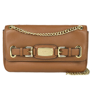 MICHAEL KORS HAMILTON 鐵牌皮帶造型鍊帶肩斜背包(棕)
