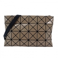 ISSEY MIYAKE 三宅一生 BAOBAO幾何亮面方格4x6斜背包(可可)