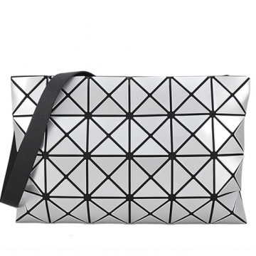 ISSEY MIYAKE 三宅一生 BAOBAO幾何亮面方格4x6斜背包(大/銀)