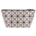 ISSEY MIYAKE 三宅一生BAOBAO幾何方格3x6亮面萬用包(卡其)