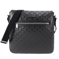 GUCCI Signature GG壓紋斜背包(黑)