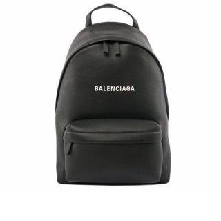 BALENCIAGA 經典LOGO烙印牛皮every day後背包(黑色) 552379 DLQ4N 1000
