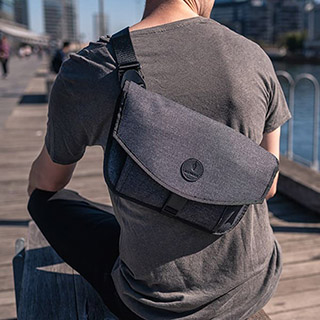 澳洲 ALPAKA Alpha Sling 輕巧防水多功能隨身包(11吋大小 挑戰世界最輕平板包)